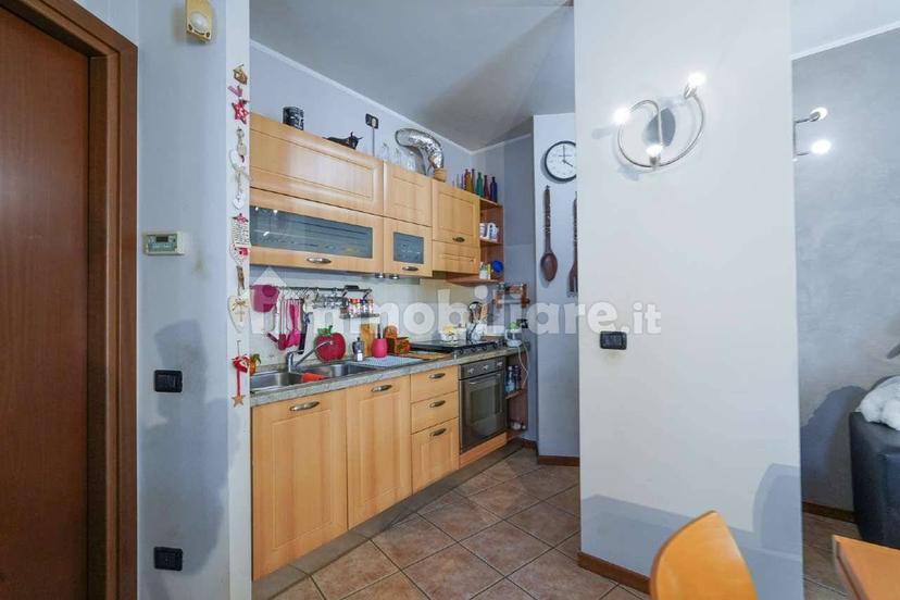 Trilocale via Gaetano Donizetti 9, Boltiere — foto 5 di 31