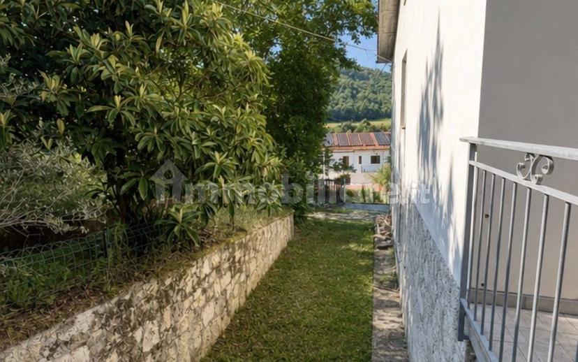 Villa unifamiliare Contrada Gerosa 17, Comunanza — foto 3 di 12