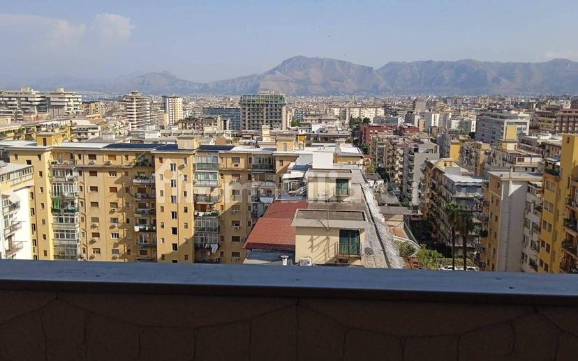 Trilocale viale Alcide De Gasperi 46, De Gasperi - Croce Rossa, Palermo