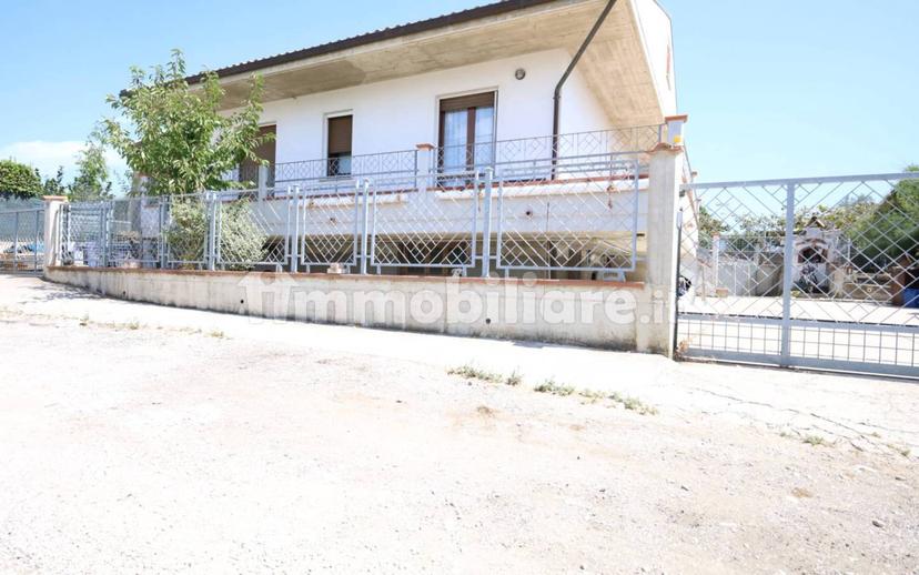 Villa unifamiliare via Aurelio Saliceti, San Giovanni, Roseto degli Abruzzi — foto 17 di 26