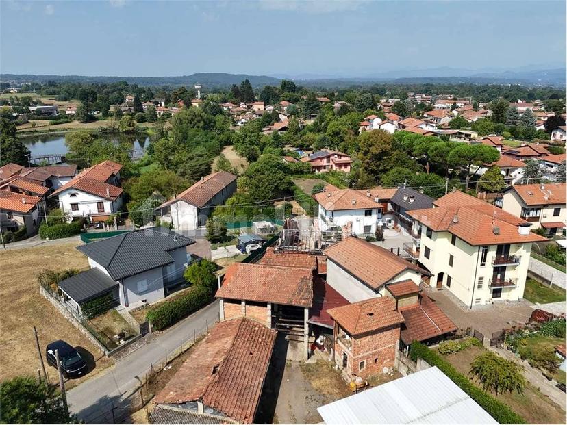 Rustico via Valsesia, 3, Centro, Castelletto Sopra Ticino — foto 8 di 16