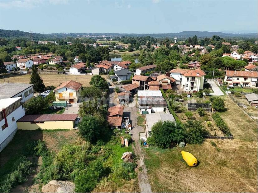 Rustico via Valsesia, 3, Centro, Castelletto Sopra Ticino — foto 3 di 16
