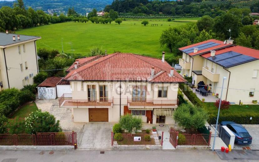 Villa unifamiliare via dei Platani, 3, Centro, Arzignano — foto 44 di 45
