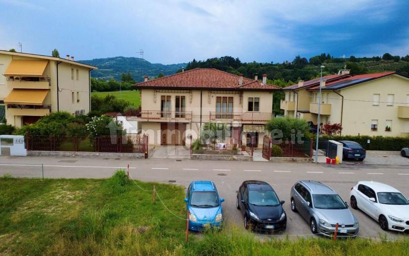 Villa unifamiliare via dei Platani, 3, Centro, Arzignano — foto 19 di 45