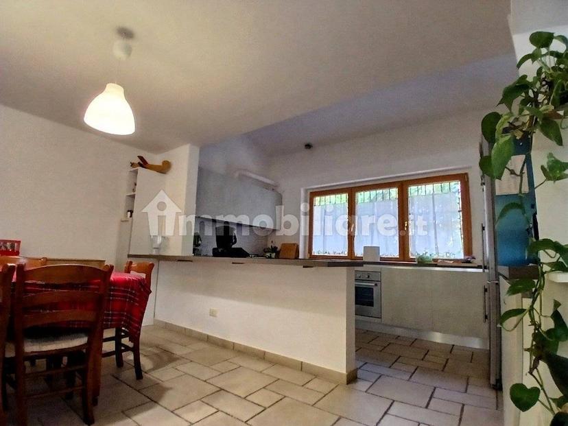 Villa unifamiliare, ottimo stato, 250 m², Bellavista - Pianola, L'Aquila — foto 10 di 40