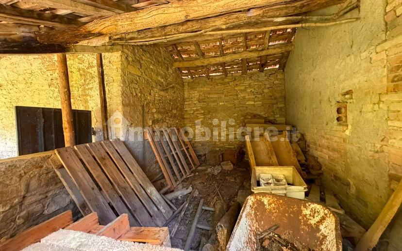 Casale via Luigi Angelini, Città di Castello — foto 34 di 41