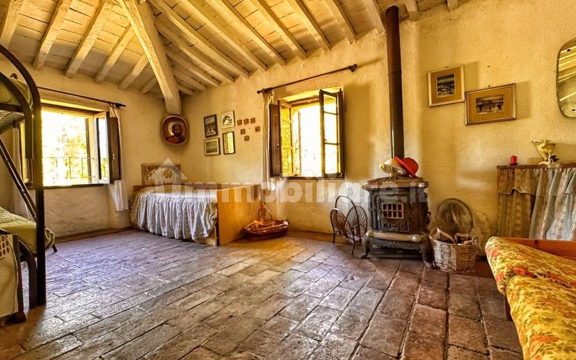 Casale via Luigi Angelini, Città di Castello — foto 18 di 41