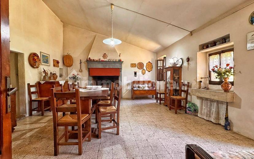 Casale via Luigi Angelini, Città di Castello