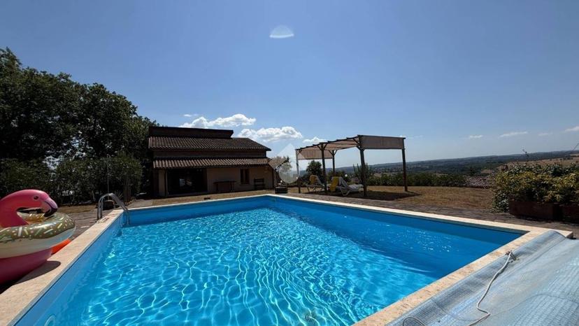 Villa unifamiliare via Poramaiolo 41, Baschi — foto 2 di 36