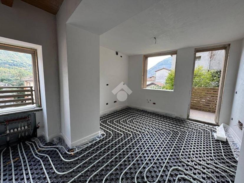 Villa bifamiliare via IV Novembre 22, Casazza — foto 2 di 27