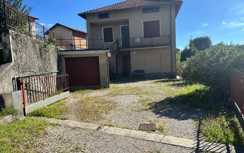Villa unifamiliare via della Valletta, Bizzozzero, Varese — foto 9 di 23