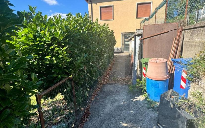 Villa unifamiliare via della Valletta, Bizzozzero, Varese — foto 8 di 23