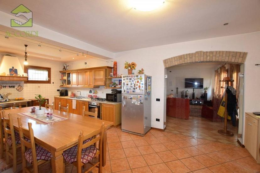 Villa unifamiliare, ottimo stato, 210 m², Centro, Volpago del Montello — foto 10 di 20