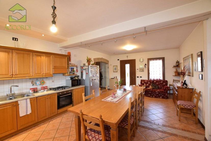 Villa unifamiliare, ottimo stato, 210 m², Centro, Volpago del Montello — foto 13 di 20