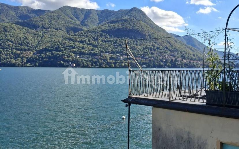 Trilocale via Vecchia Regina, Centro, Carate Urio — foto 13 di 32
