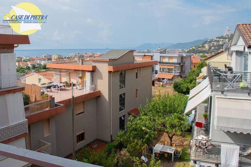 Bilocale via San Domenico 111, Centro, Pietra Ligure