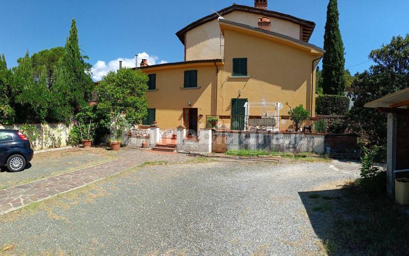 Terratetto unifamiliare via Eugenio Barsanti, Montecatini-Terme — foto 4 di 10