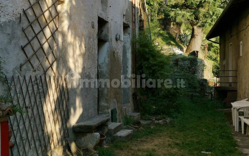 Casale frazione Grabbia, Bellano — foto 13 di 14