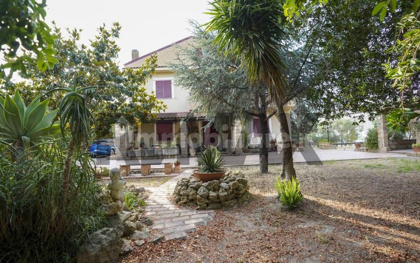 Villa unifamiliare via Nazioni Unite 190, Tufolo, Farina, Crotone — foto 15 di 24