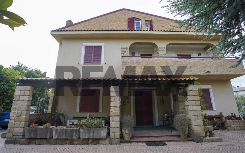 Villa unifamiliare via Nazioni Unite 190, Tufolo, Farina, Crotone — foto 7 di 24