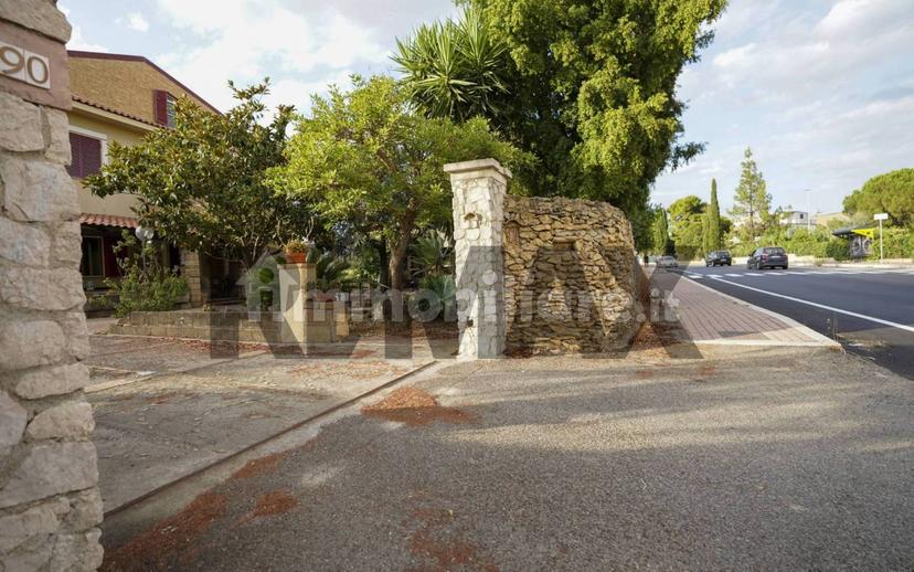 Villa unifamiliare via Nazioni Unite 190, Tufolo, Farina, Crotone