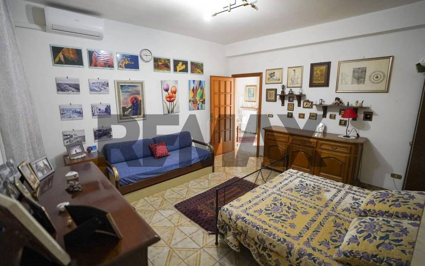 Villa unifamiliare via Nazioni Unite 190, Tufolo, Farina, Crotone — foto 8 di 24