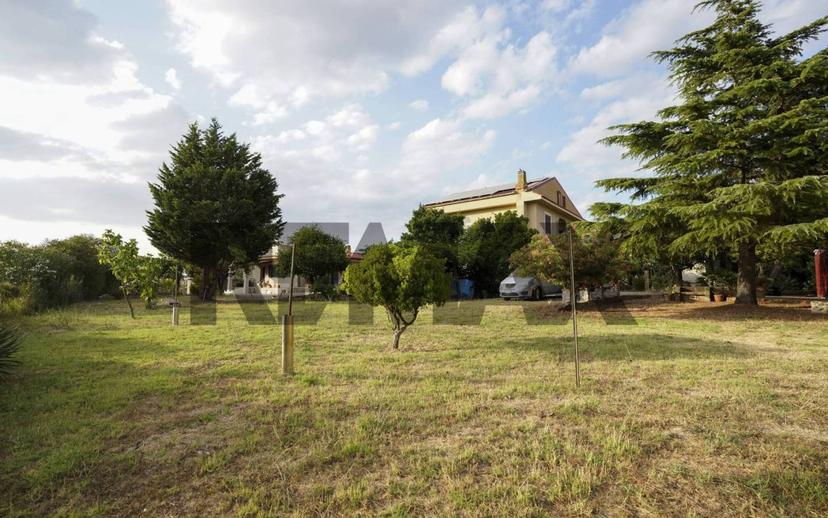 Villa unifamiliare via Nazioni Unite 190, Tufolo, Farina, Crotone — foto 9 di 24