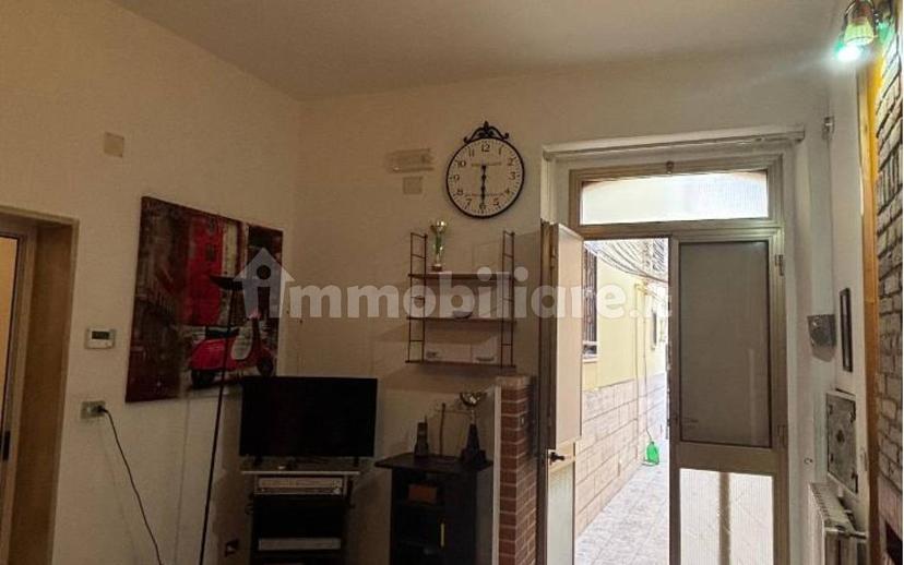 Appartamento via Luigi Cardona 22/b, Centro, Lavello — foto 9 di 17