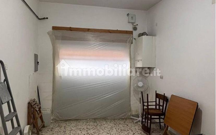 Appartamento via Luigi Cardona 22/b, Centro, Lavello — foto 2 di 17