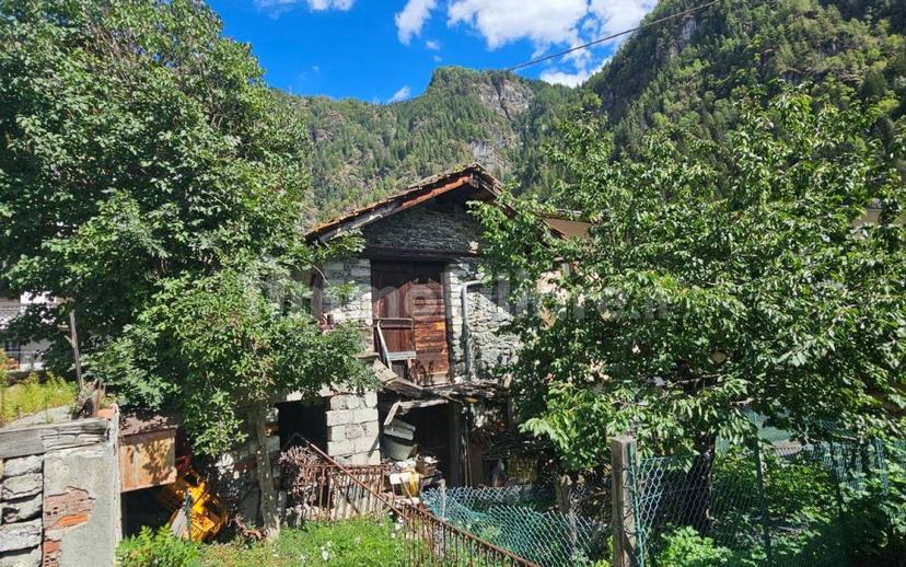 Rustico frazione Buisson, Antey-Saint-Andrè — foto 4 di 12