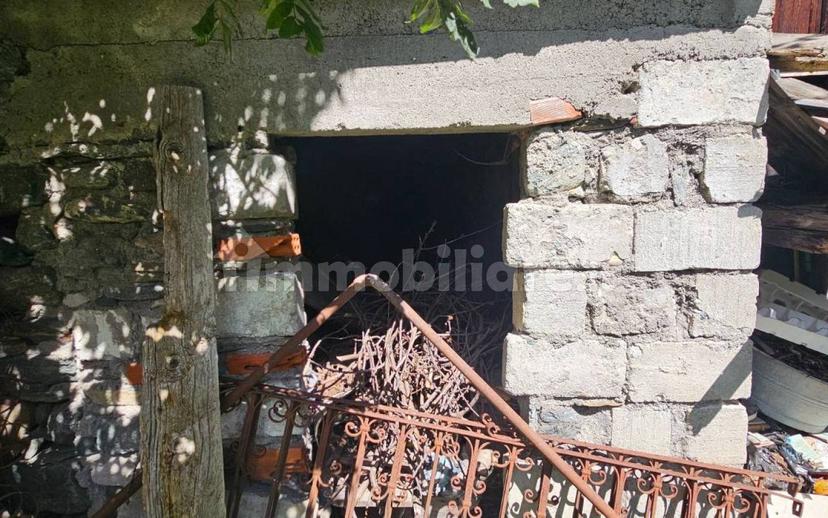 Rustico frazione Buisson, Antey-Saint-Andrè — foto 9 di 12