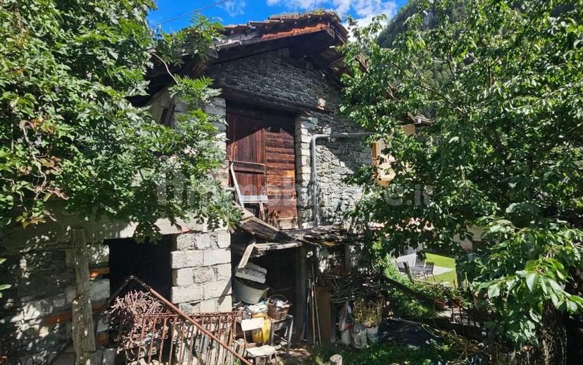 Rustico frazione Buisson, Antey-Saint-Andrè — foto 11 di 12