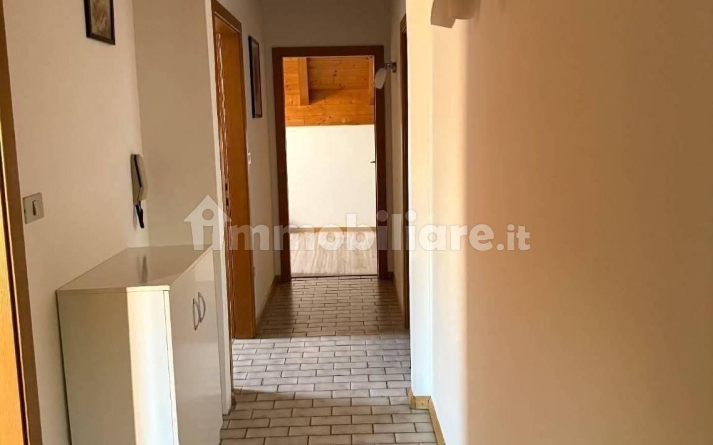 Trilocale via Stazione, San Michele, Appiano sulla Strada del Vino