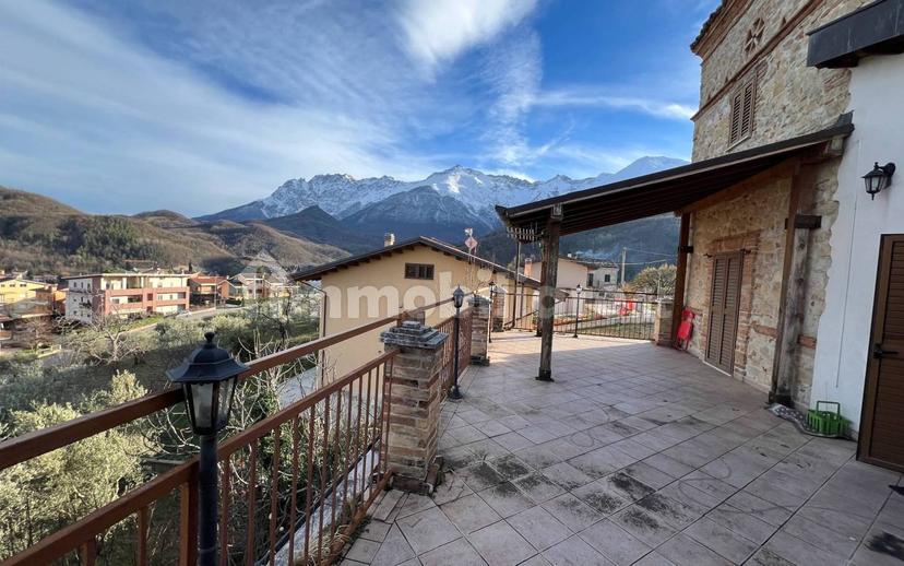 Villa unifamiliare Contrada Cesa di Francia, Isola del Gran Sasso d'Italia — foto 8 di 19