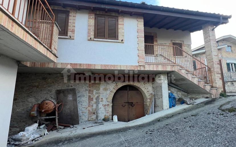 Villa unifamiliare Contrada Cesa di Francia, Isola del Gran Sasso d'Italia — foto 9 di 19