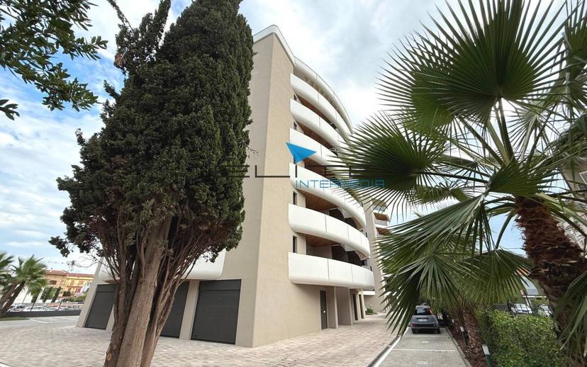 Trilocale via Gino Menotti 4/6, Viale Bovio - Piazza Duca degli Abruzzi, Pescara