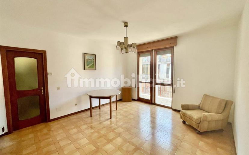 Monolocale buono stato, primo piano, Centro, Leno — foto 7 di 12