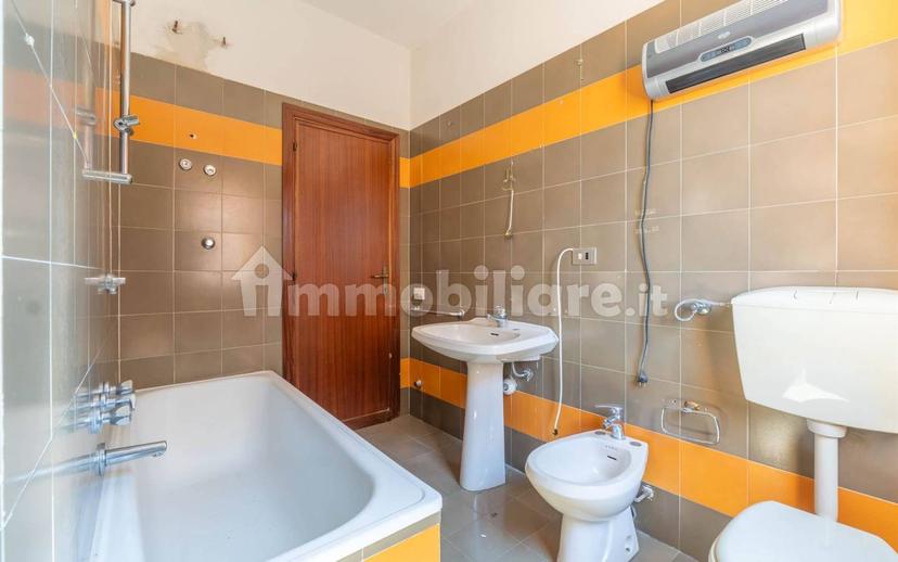 Quadrilocale da ristrutturare, primo piano, Quercegrossa, Castelnuovo Berardenga — foto 7 di 19