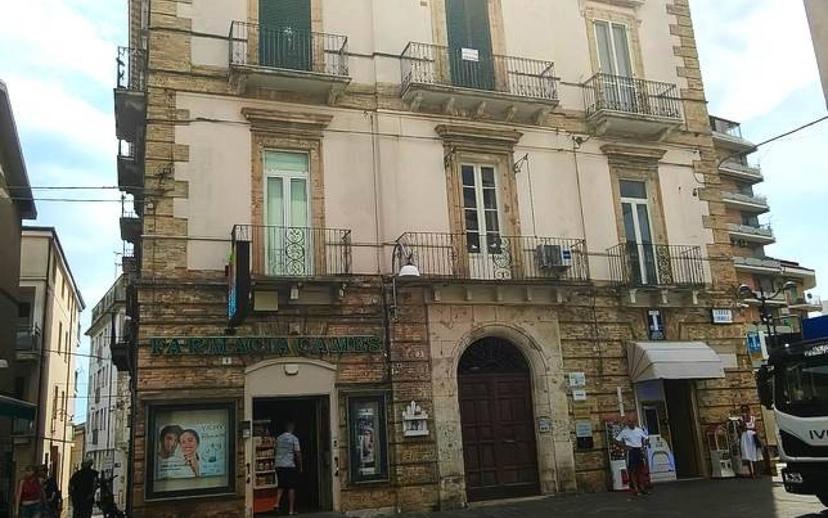 Monolocale ottimo stato, secondo piano, Centro, Ortona