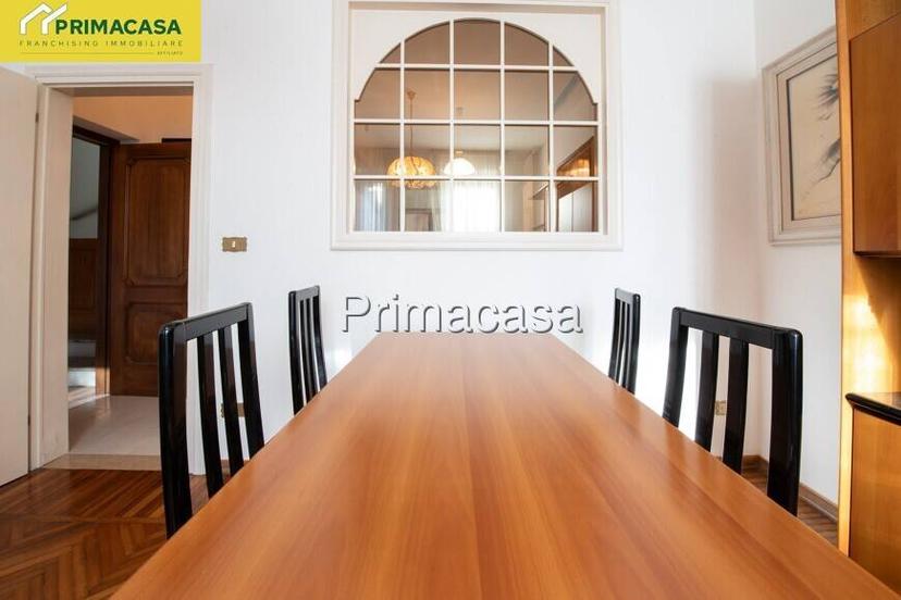 Bilocale via valle fiorita 28, Centro, Gardone Riviera — foto 17 di 20