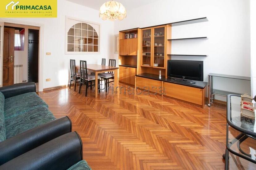 Bilocale via valle fiorita 28, Centro, Gardone Riviera — foto 11 di 20
