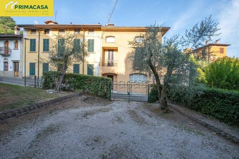 Bilocale via valle fiorita 28, Centro, Gardone Riviera — foto 5 di 20
