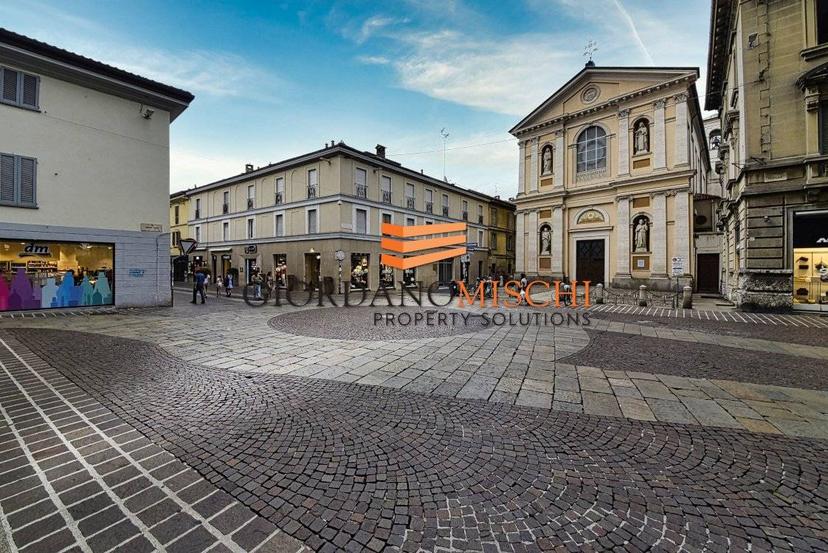 Quadrilocale via Italia 44, Centro Storico, Monza — foto 11 di 53