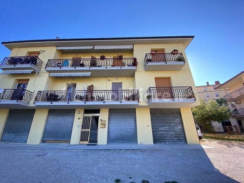 Quadrilocale via Giosuè Carducci 43, Centro, Force — foto 5 di 14