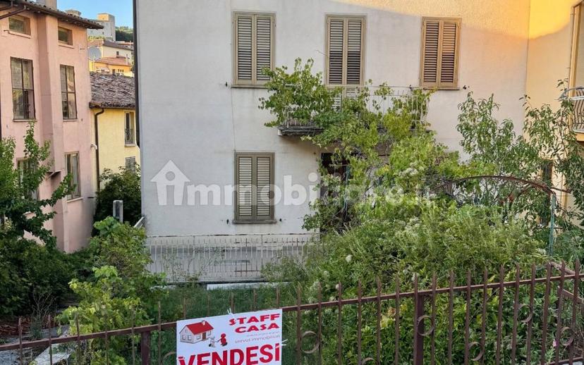 Terratetto unifamiliare viale Roma, Centro, Gualdo Tadino — foto 4 di 13