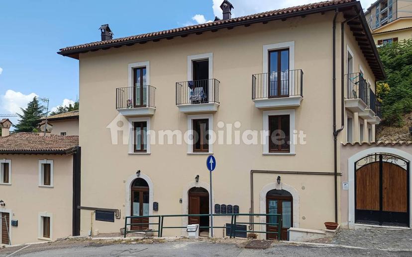 Bilocale via Borgo Rivera 13, Duomo - Fontana Luminosa, L'Aquila