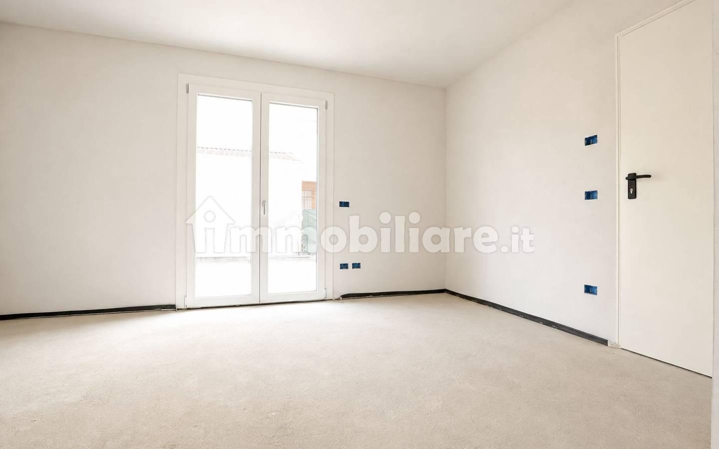 Villa bifamiliare via Giuseppe Ferrazzi 22, Bertesinella - Ca' Balbi, Vicenza