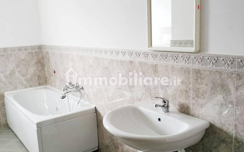 Stanza singola viale Pentri 159, Isernia — foto 3 di 17