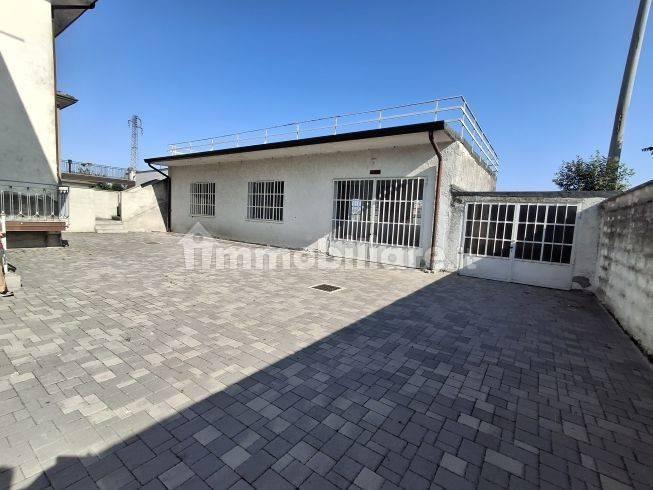 Villa bifamiliare via Umberto I, Centro, Bovolone — foto 7 di 20