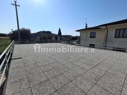 Villa bifamiliare via Umberto I, Centro, Bovolone — foto 16 di 20
